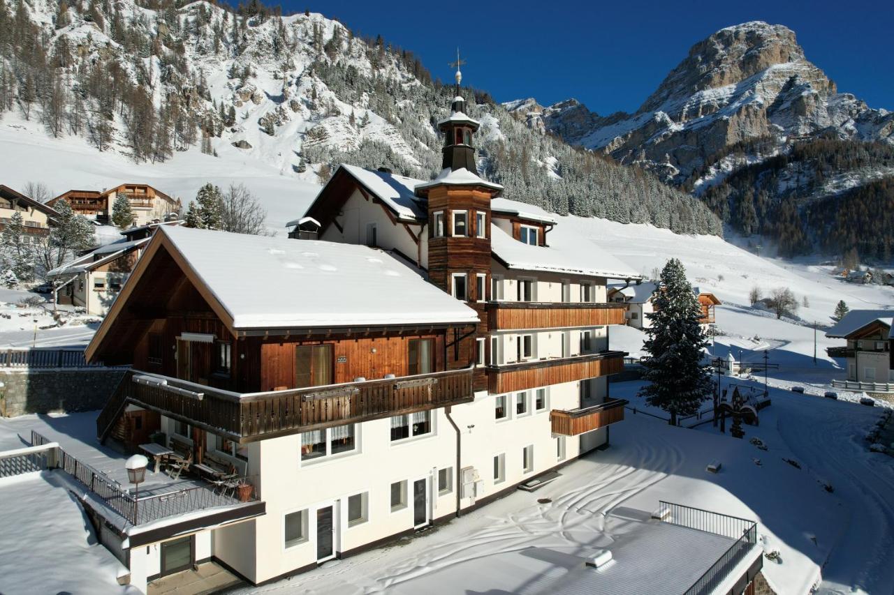Piz Alpin B&B Colfosco Bagian luar foto