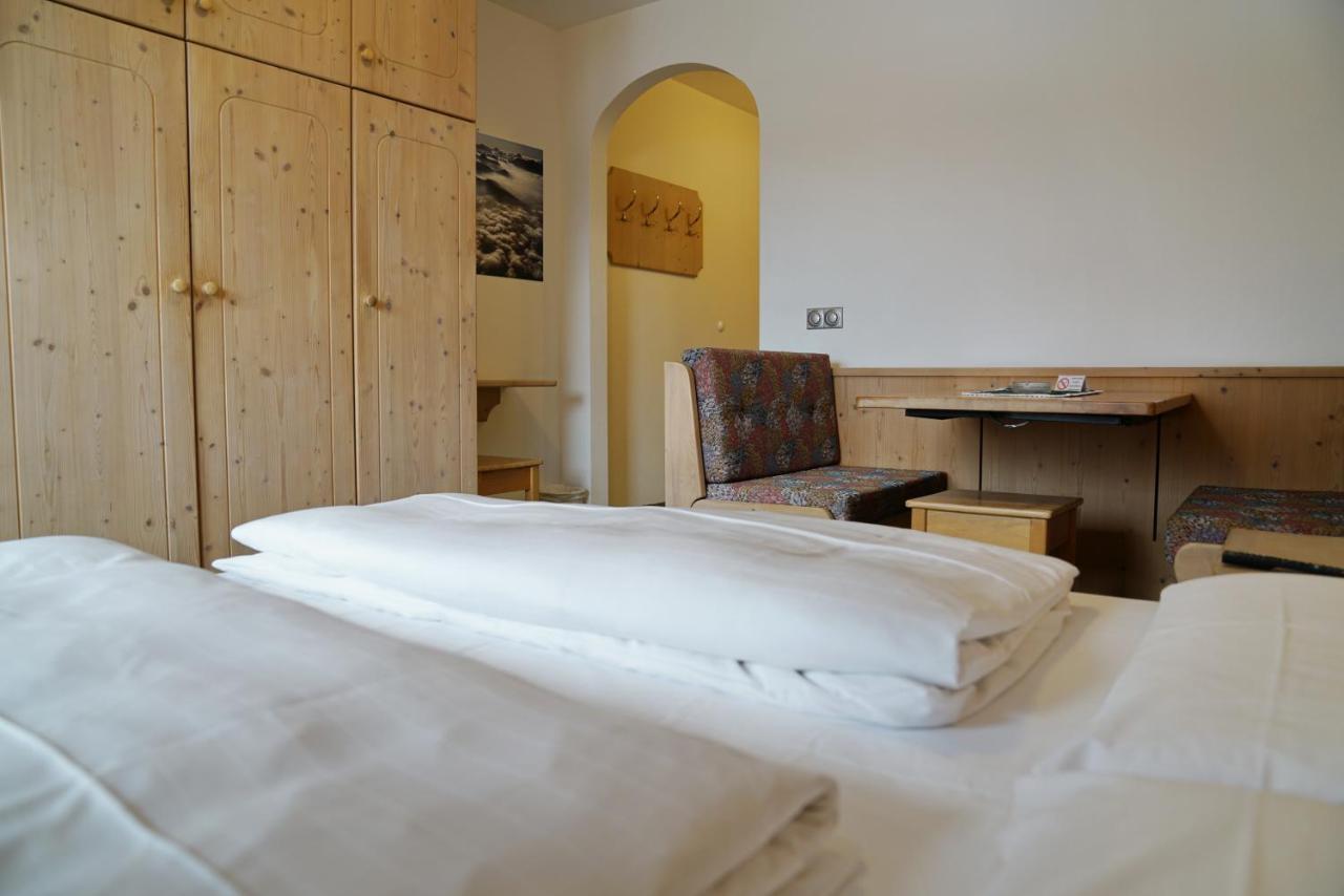 Piz Alpin B&B Colfosco Bagian luar foto