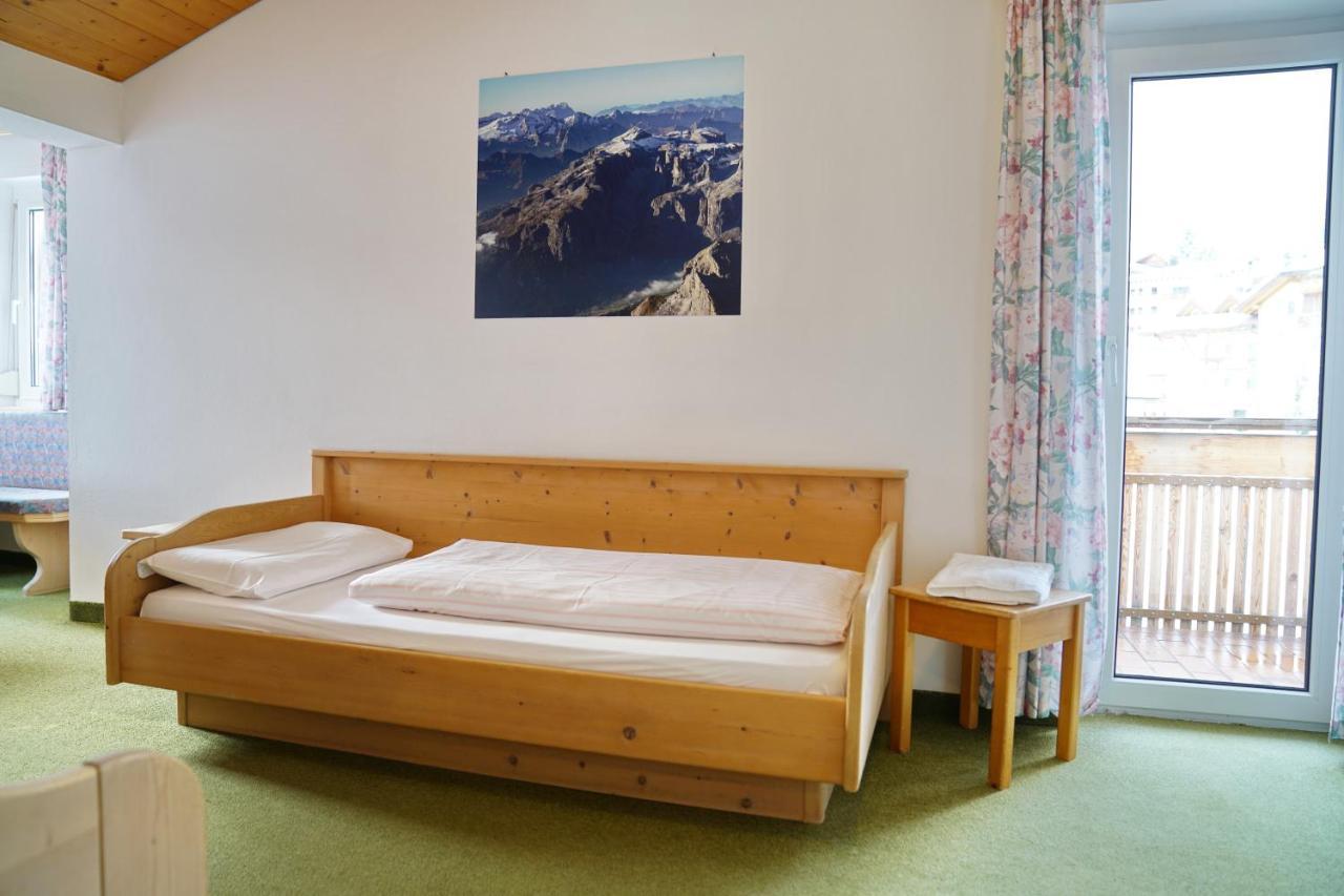 Piz Alpin B&B Colfosco Bagian luar foto