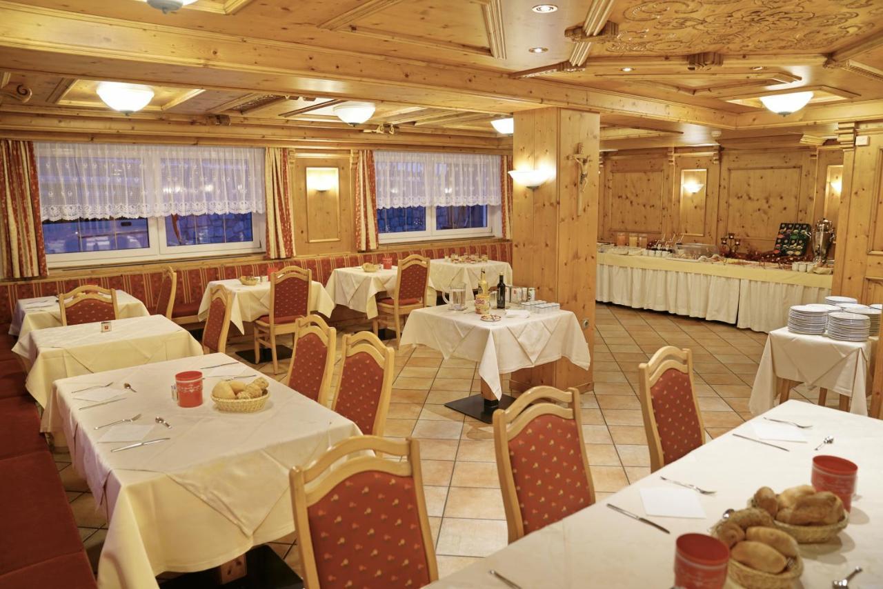 Piz Alpin B&B Colfosco Bagian luar foto